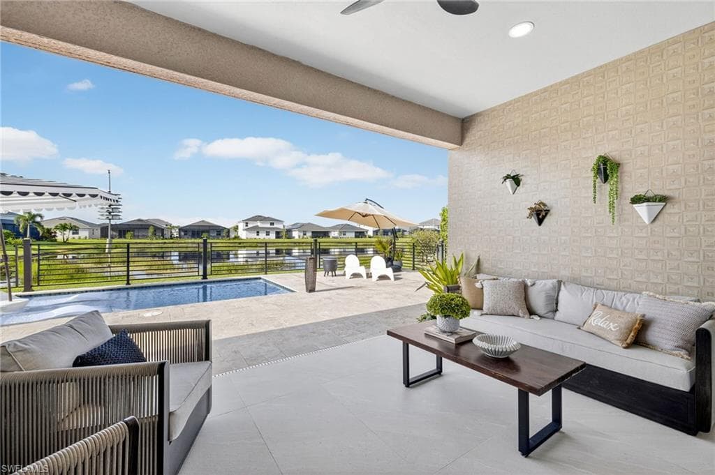 2131 Vermont Ln, Naples, FL 34120-25