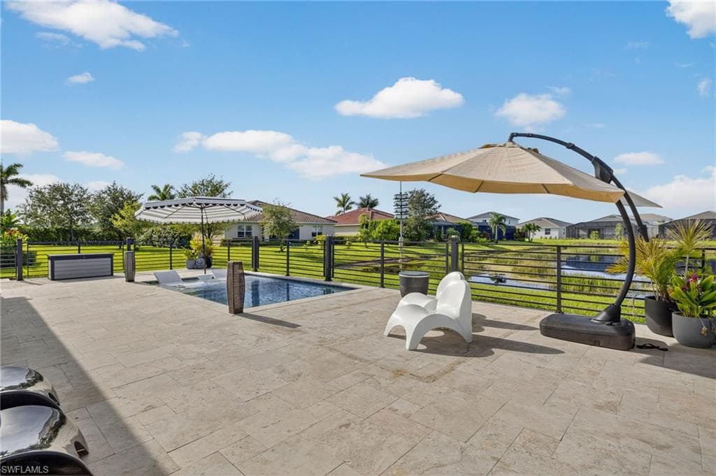 2131 Vermont Ln, Naples, FL 34120-27