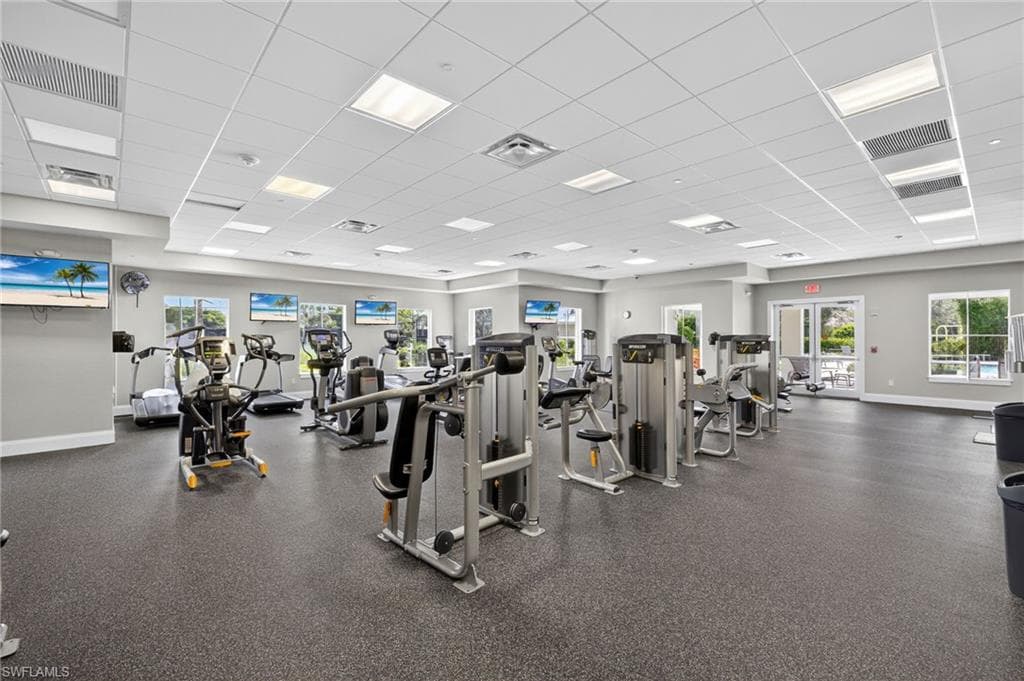 2131 Vermont Ln, Naples, FL 34120-44
