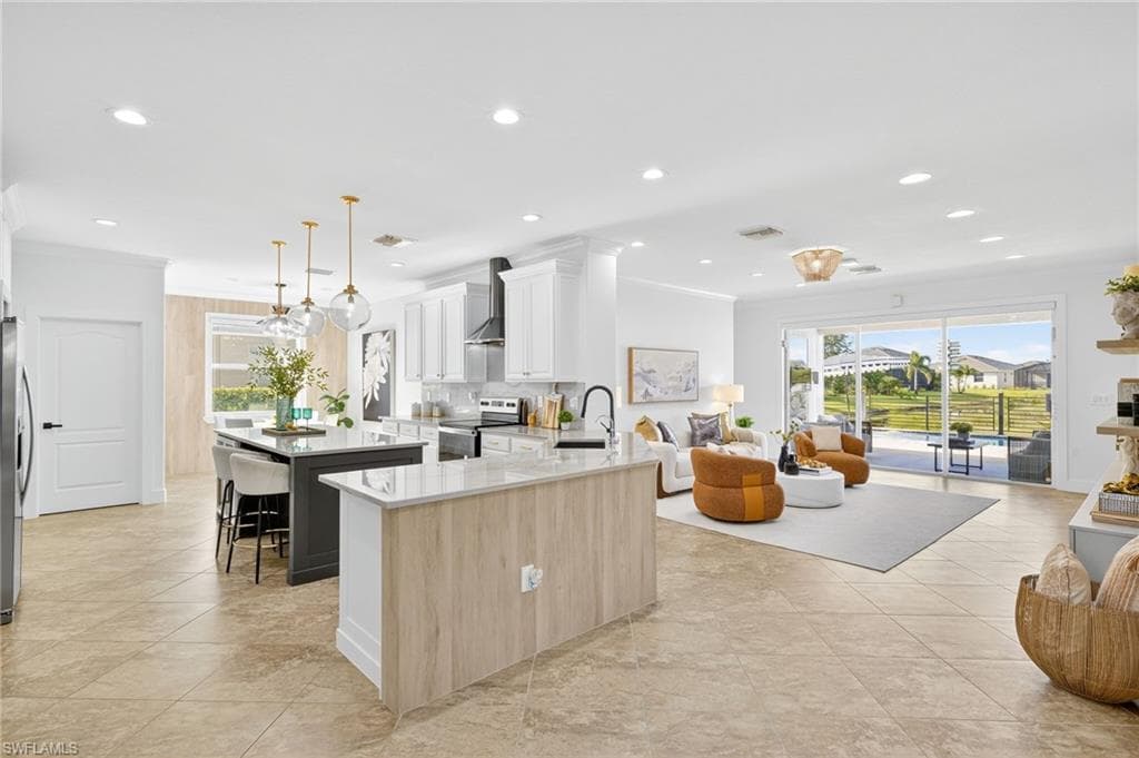 2131 Vermont Ln, Naples, FL 34120-7