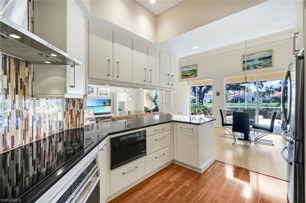 5129 Inagua Way, Naples, FL 34119-21