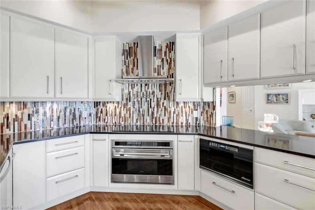 5129 Inagua Way, Naples, FL 34119-22
