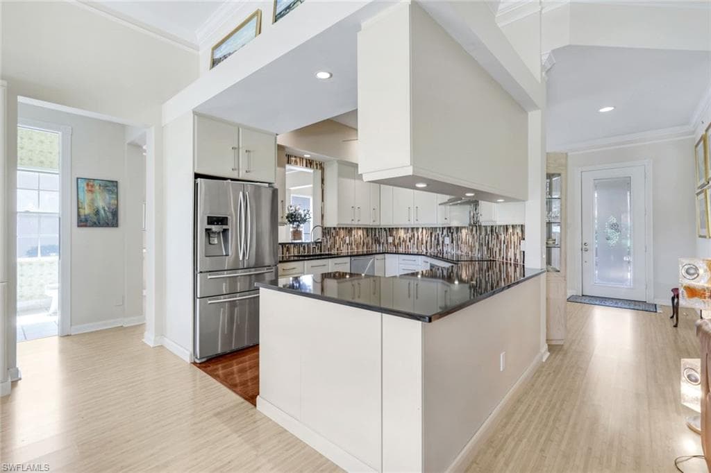 5129 Inagua Way, Naples, FL 34119-23