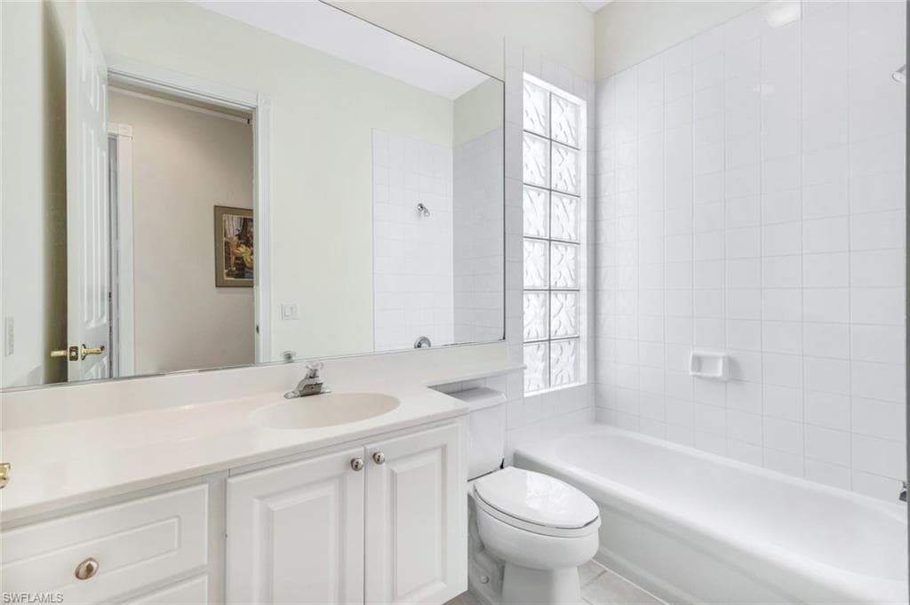 5129 Inagua Way, Naples, FL 34119-33
