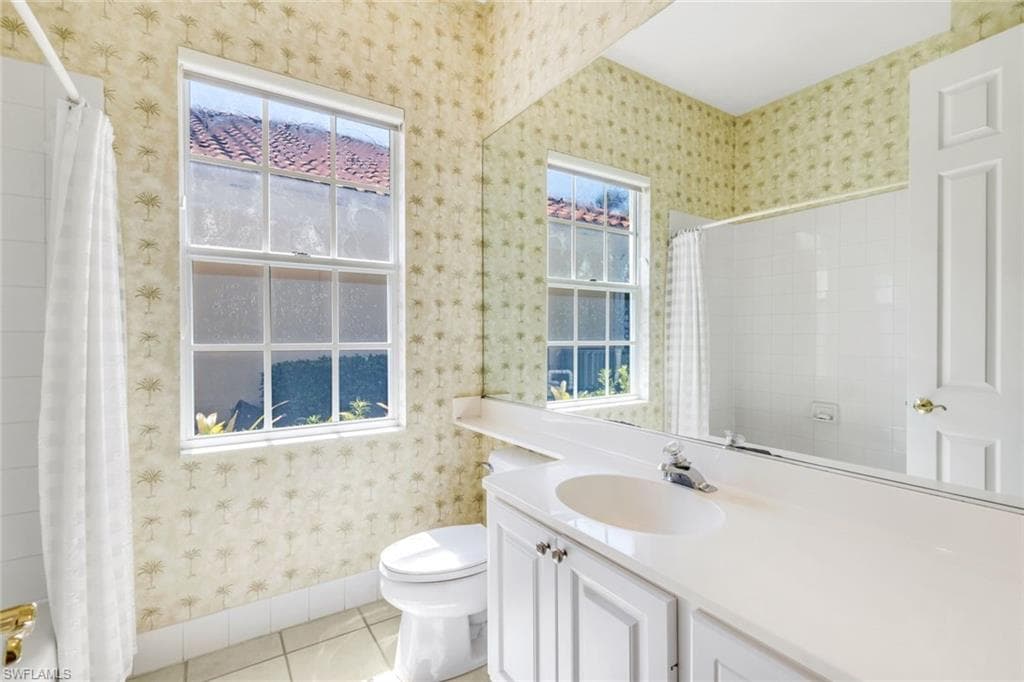 5129 Inagua Way, Naples, FL 34119-35
