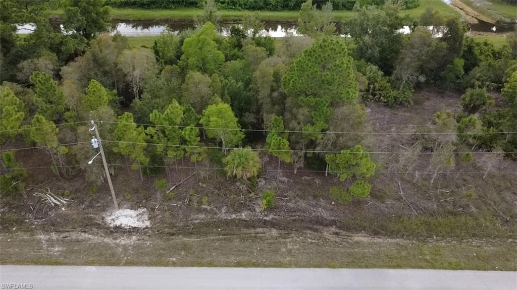 911 Foxdale Ave, Lehigh Acres, FL 33974-2