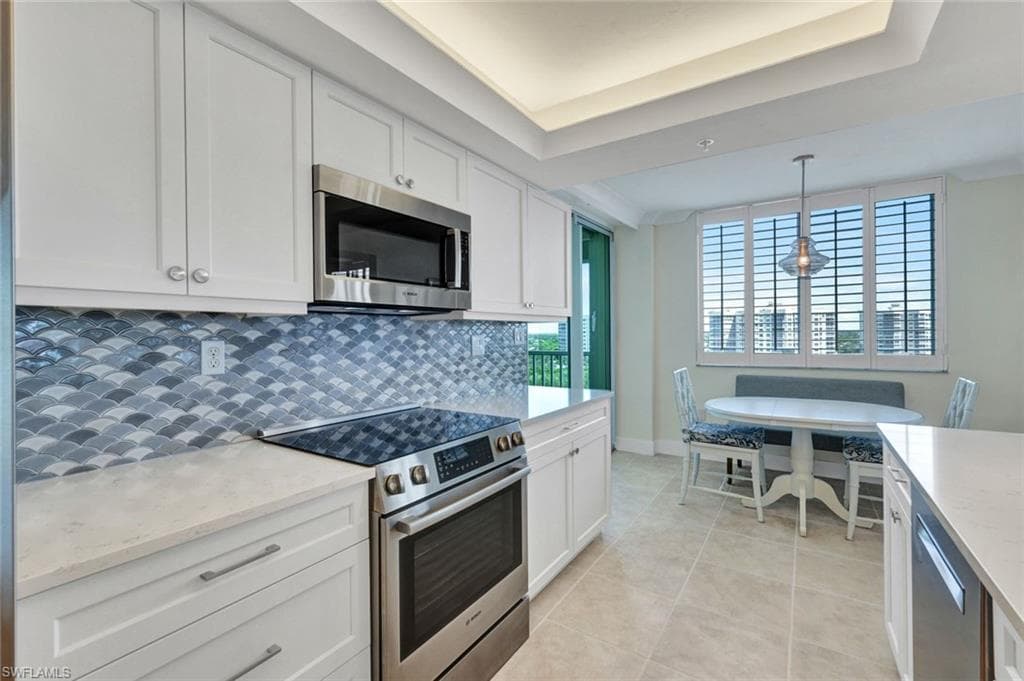 21 Bluebill Ave 1001, Naples, FL 34108-10