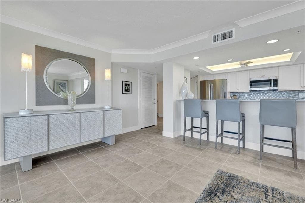21 Bluebill Ave 1001, Naples, FL 34108-14