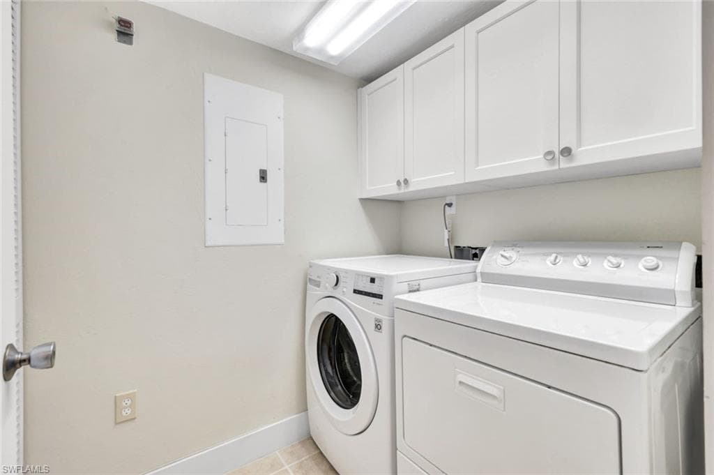 21 Bluebill Ave 1001, Naples, FL 34108-27