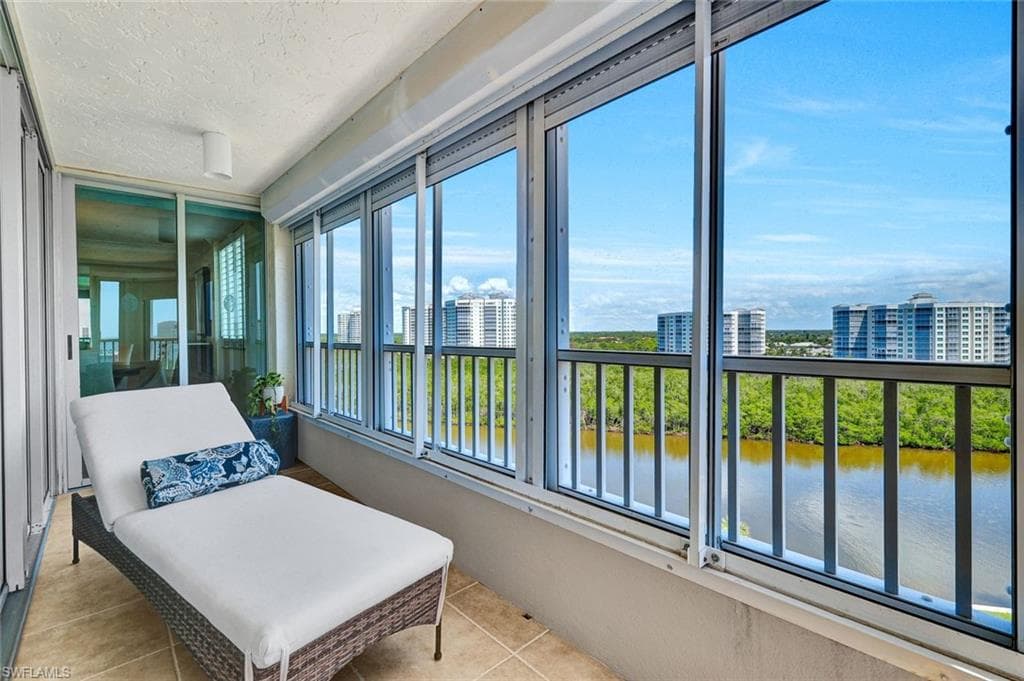 21 Bluebill Ave 1001, Naples, FL 34108-39