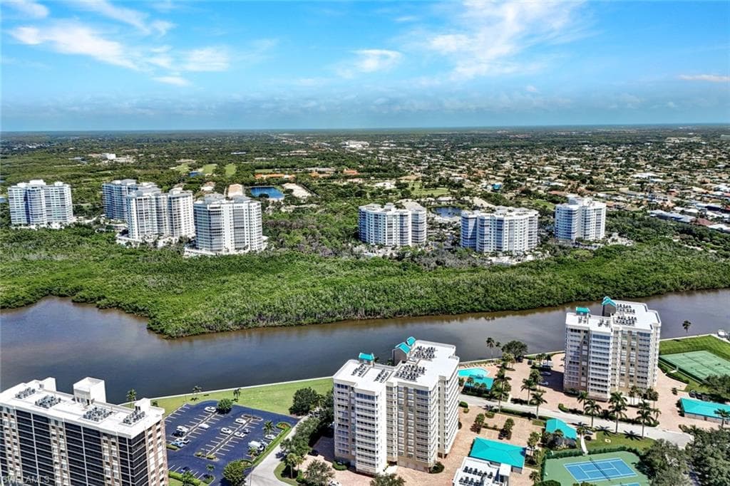 21 Bluebill Ave 1001, Naples, FL 34108-44