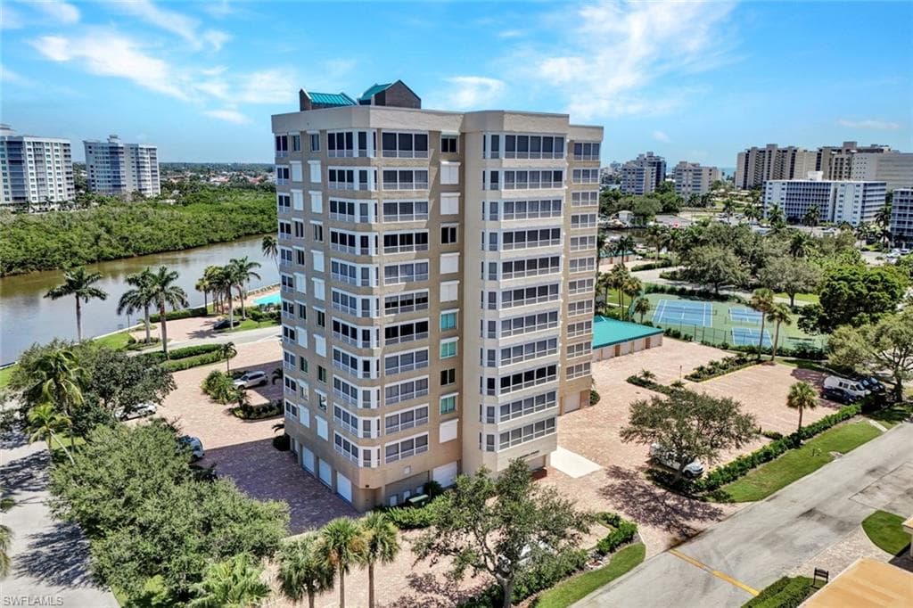 21 Bluebill Ave 1001, Naples, FL 34108-48
