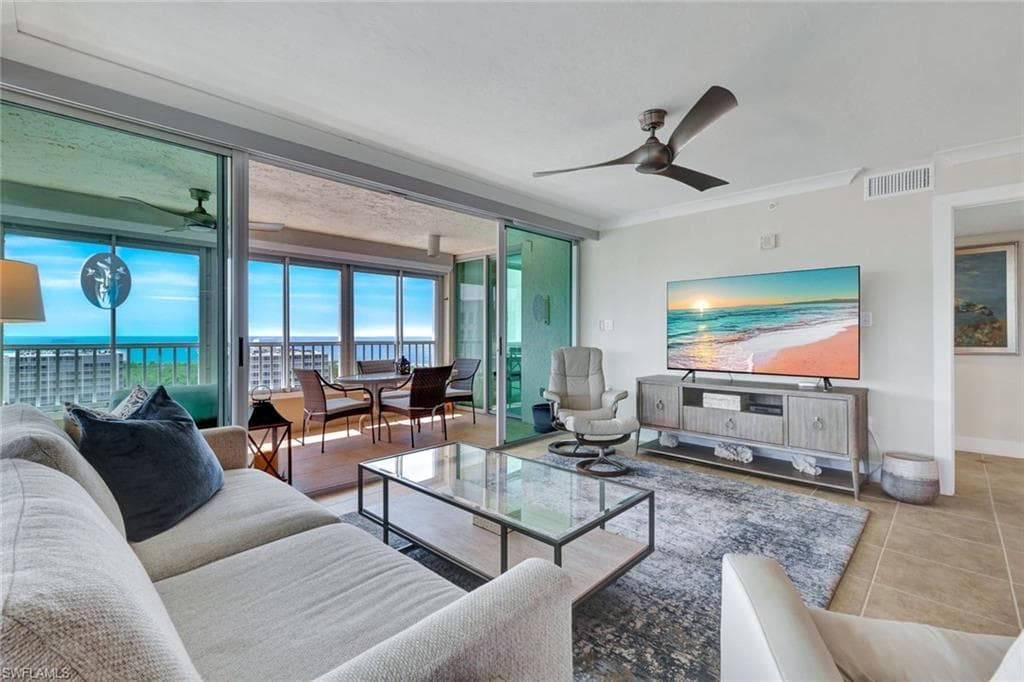 21 Bluebill Ave 1001, Naples, FL 34108-6