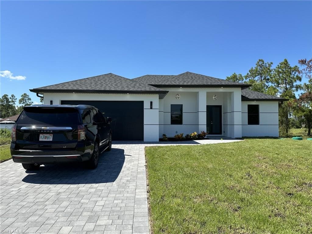 3809 Sunset Rd, Lehigh Acres, FL 33971-2