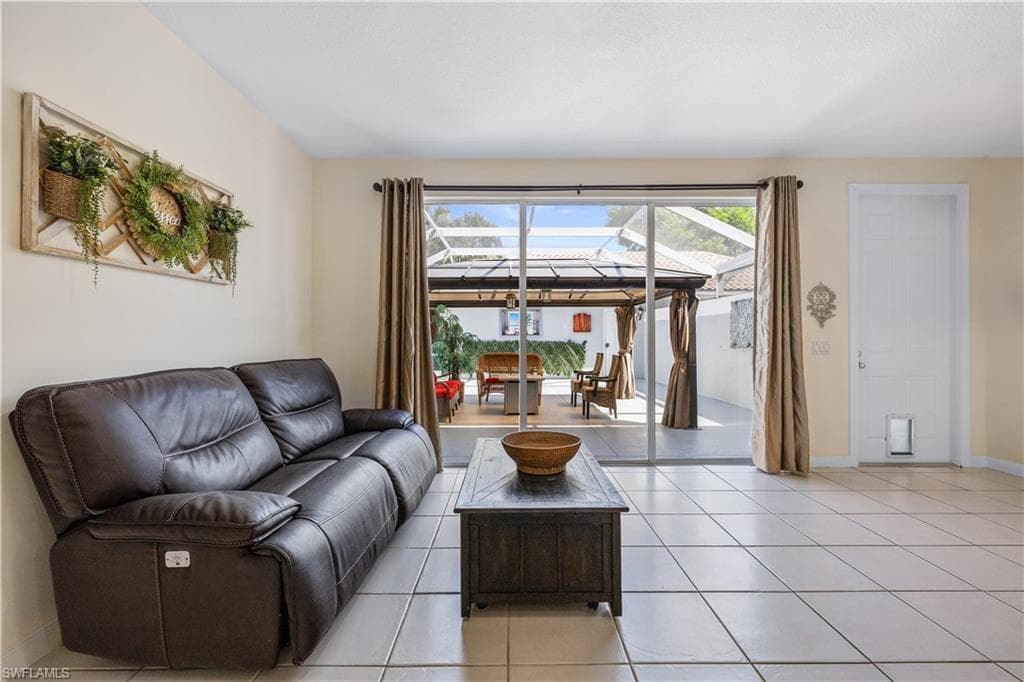 3478 Bravada Way, Naples, FL 34119-9