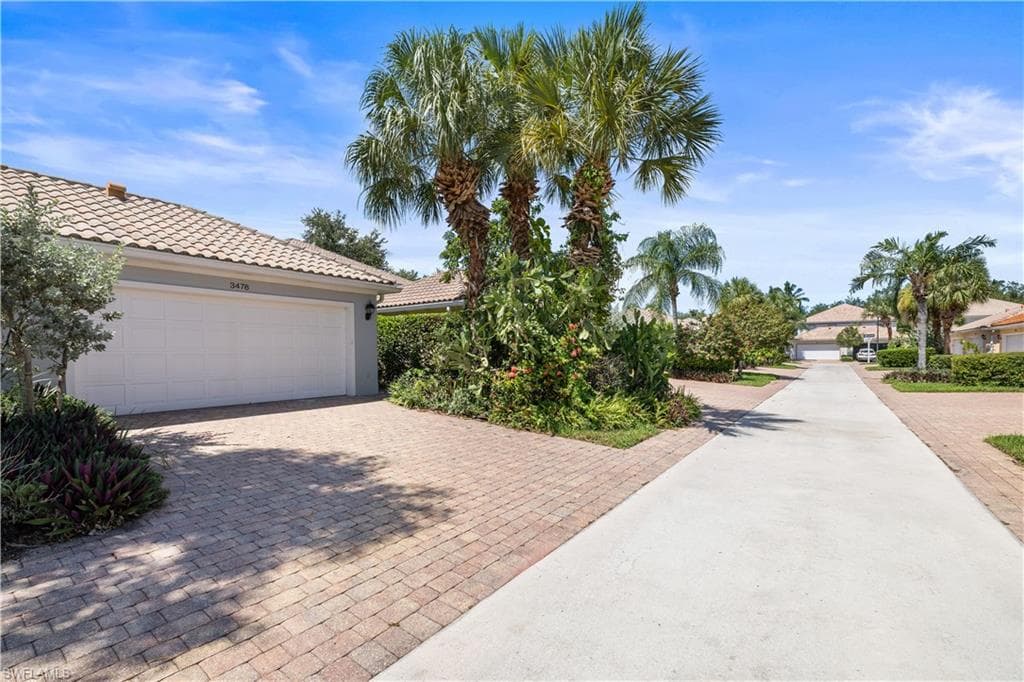3478 Bravada Way, Naples, FL 34119-24