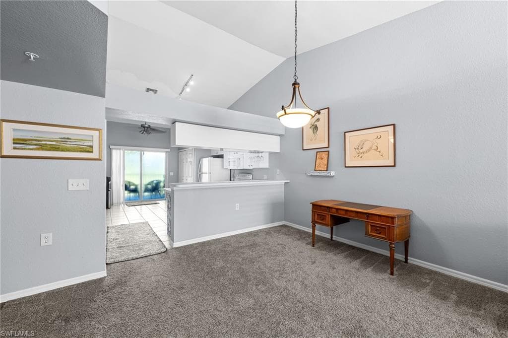 4935 Sandra Bay Dr 3-204, Naples, FL 34109-9