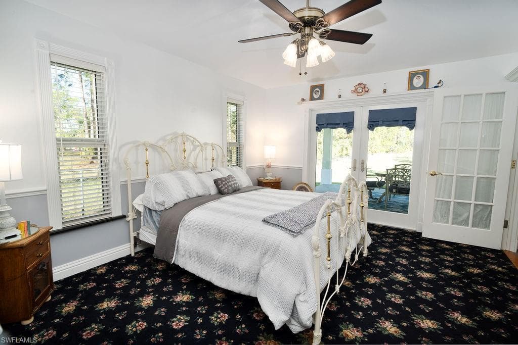 2421 22nd Ave NE, Naples, FL 34120-10