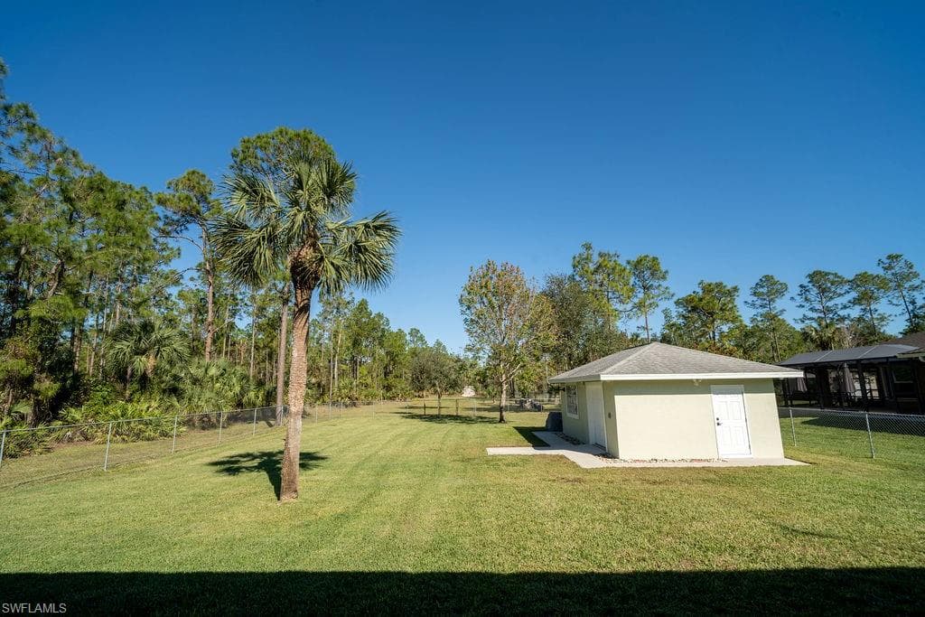 2421 22nd Ave NE, Naples, FL 34120-25