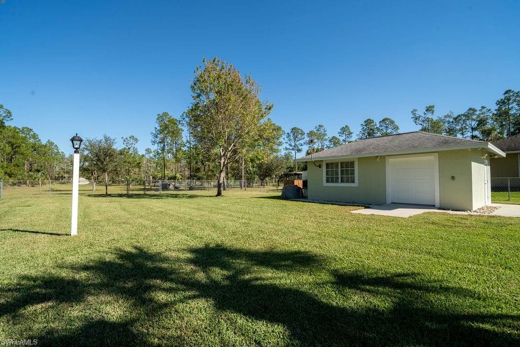 2421 22nd Ave NE, Naples, FL 34120-27