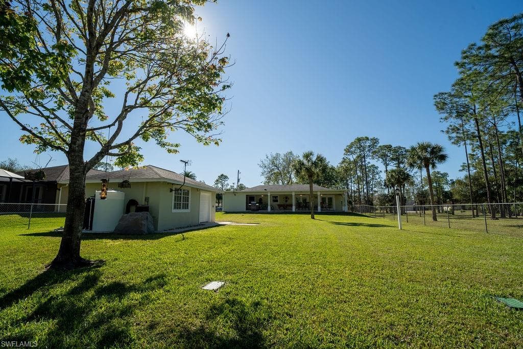 2421 22nd Ave NE, Naples, FL 34120-28