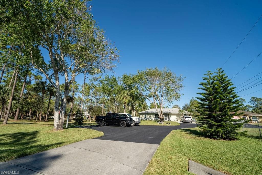 2421 22nd Ave NE, Naples, FL 34120-32