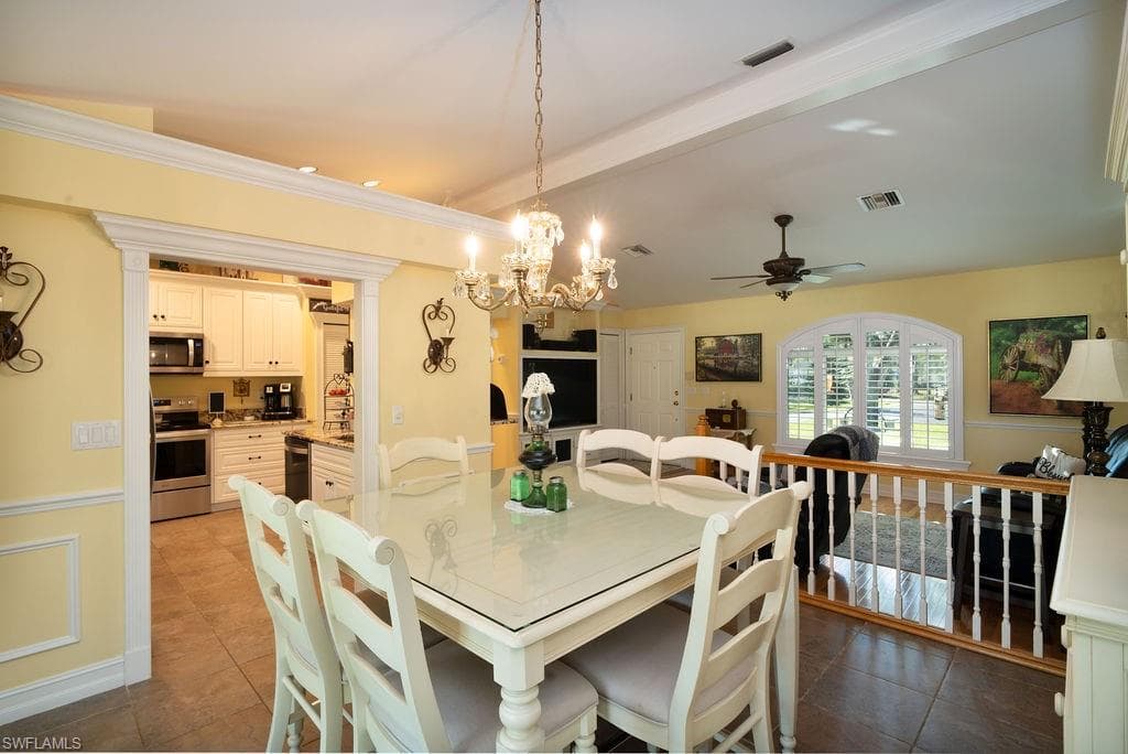 2421 22nd Ave NE, Naples, FL 34120-5