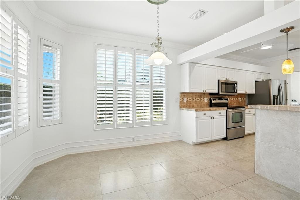 10826 Fulmar Ct, Naples, FL 34119-14