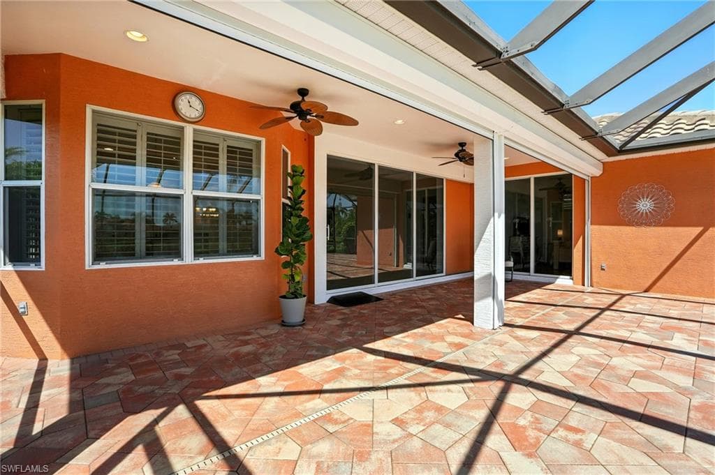 10826 Fulmar Ct, Naples, FL 34119-5