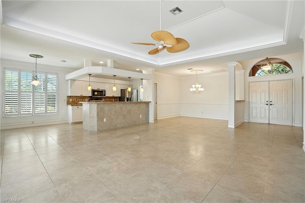10826 Fulmar Ct, Naples, FL 34119-8