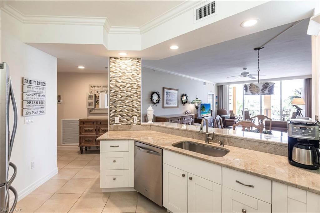 451 Bayfront Pl 5309, Naples, FL 34102-10