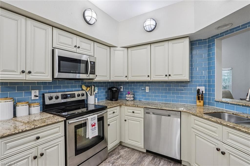 1115 Partridge Cir 101, Naples, FL 34104-8