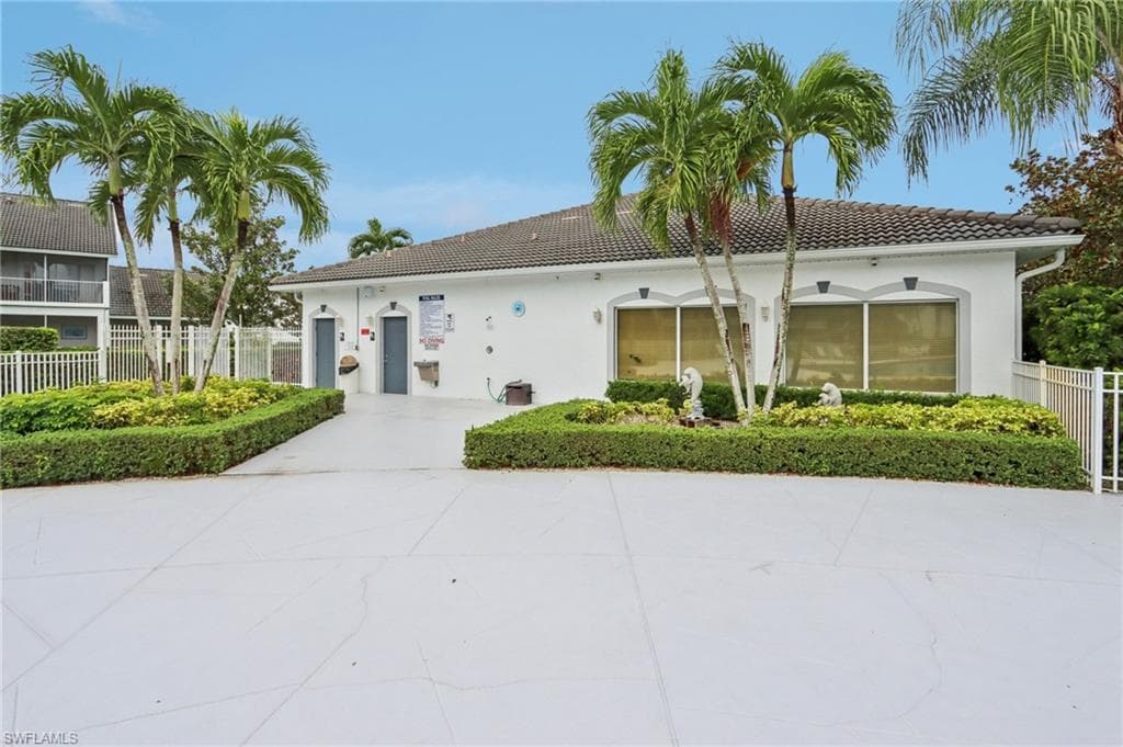 1115 Partridge Cir 101, Naples, FL 34104-23