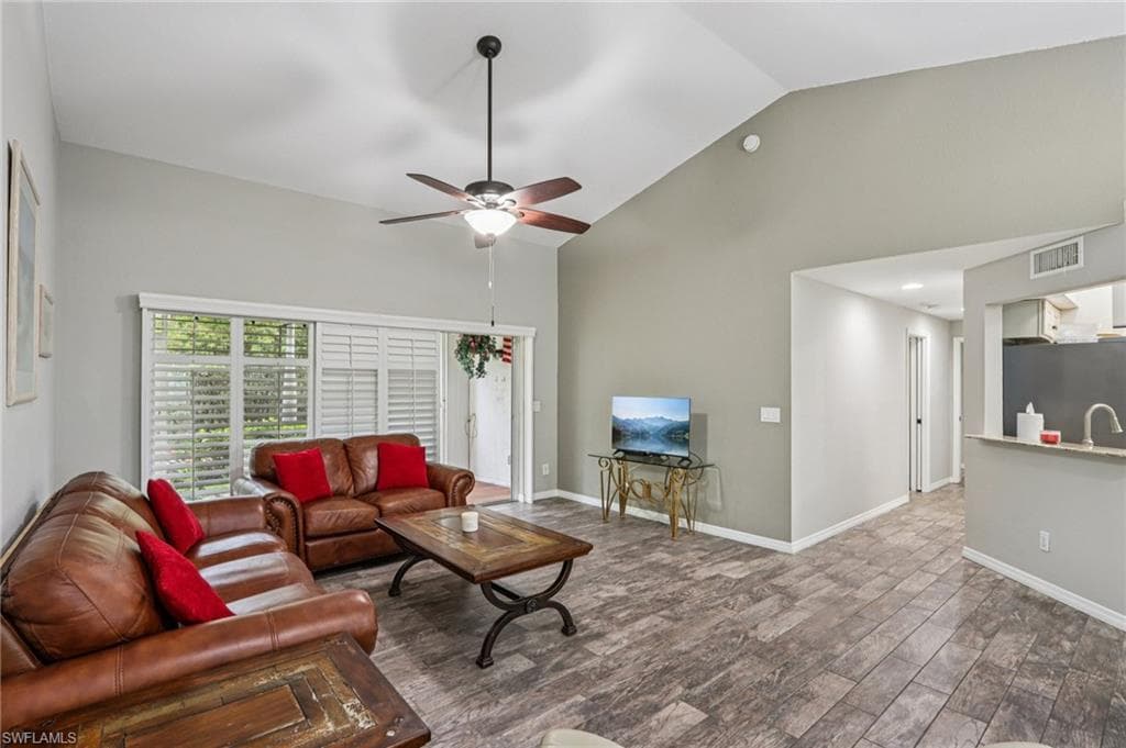1115 Partridge Cir 101, Naples, FL 34104-3
