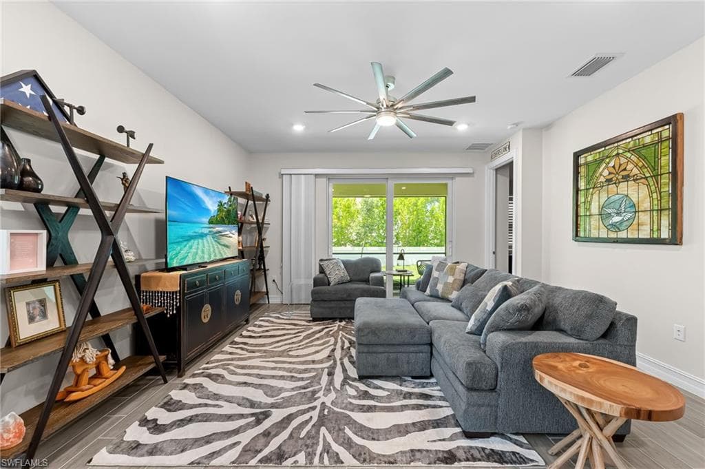 1029 Tranquil Brook Dr, Naples, FL 34114-8