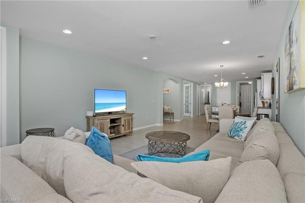 14839 Edgewater Cir, Naples, FL 34114-13