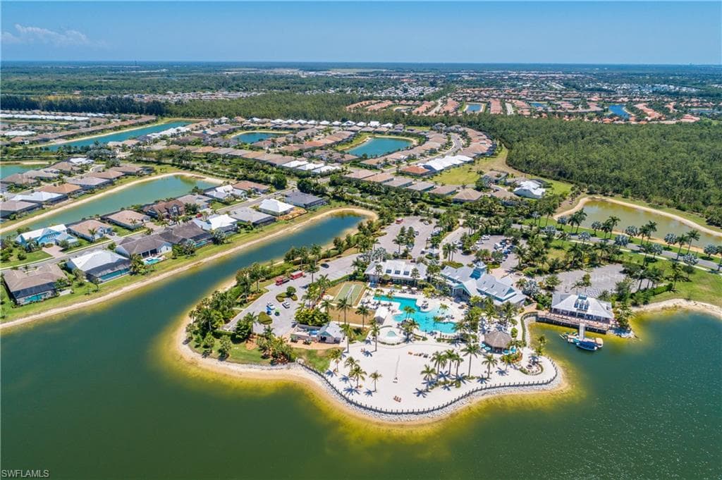 14839 Edgewater Cir, Naples, FL 34114-33