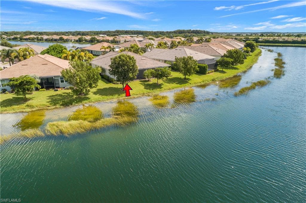 14839 Edgewater Cir, Naples, FL 34114-6