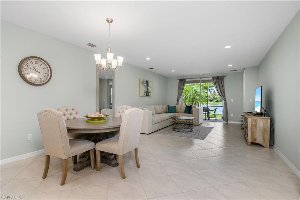 14839 Edgewater Cir, Naples, FL 34114-8