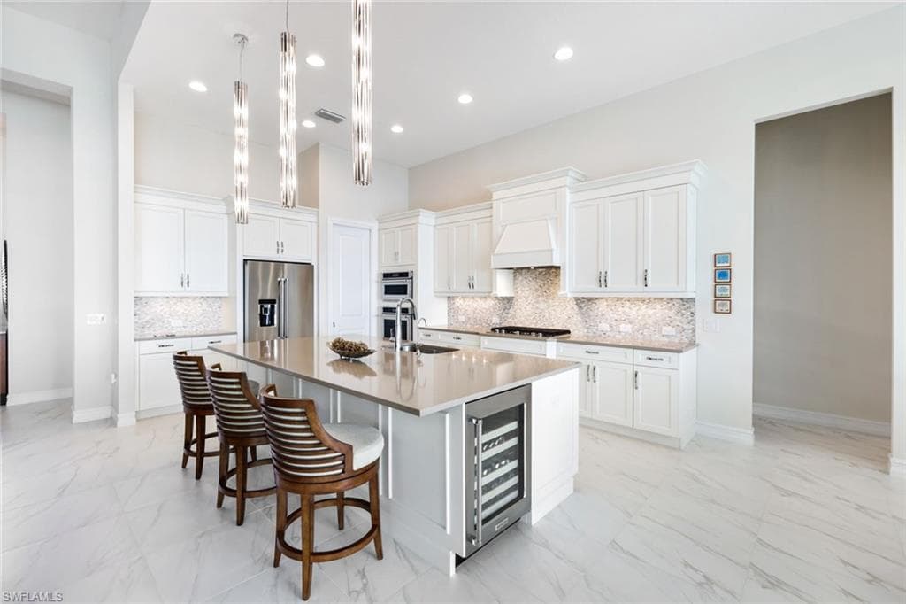 19093 Wildblue Blvd, Fort Myers, FL 33913-9