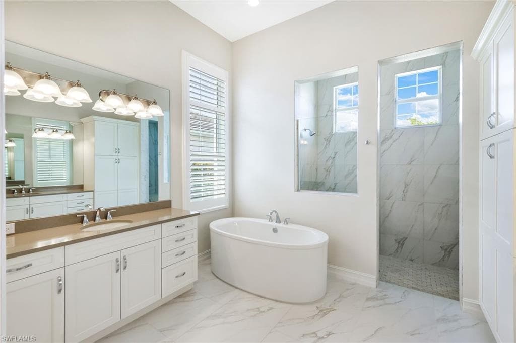 19093 Wildblue Blvd, Fort Myers, FL 33913-19