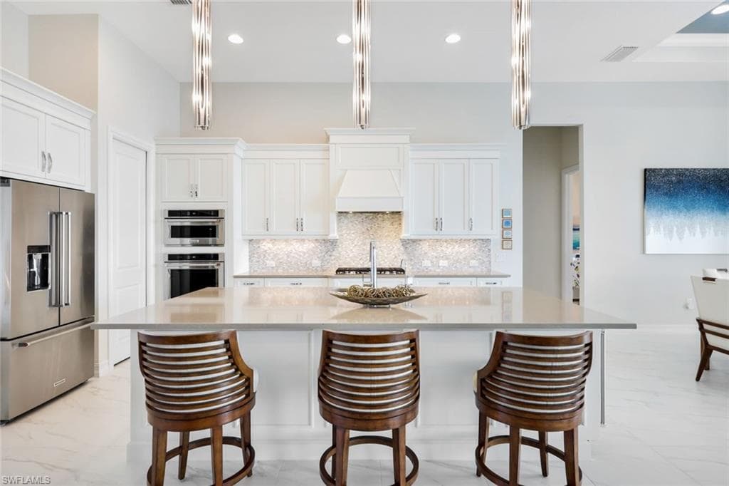 19093 Wildblue Blvd, Fort Myers, FL 33913-8