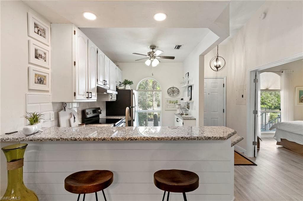 8228 Twelve Oaks Cir 322, Naples, FL 34113-9