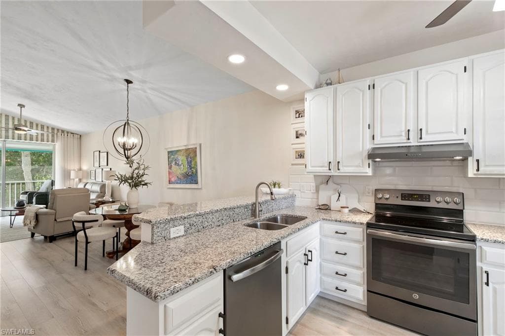 8228 Twelve Oaks Cir 322, Naples, FL 34113-10