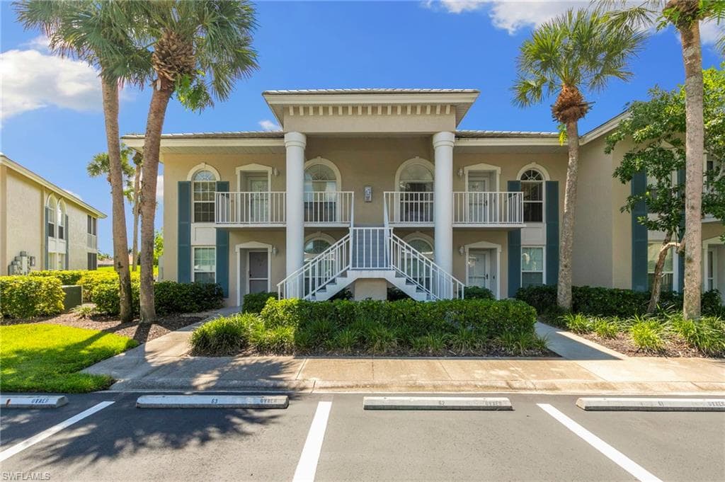 8228 Twelve Oaks Cir 322, Naples, FL 34113-2