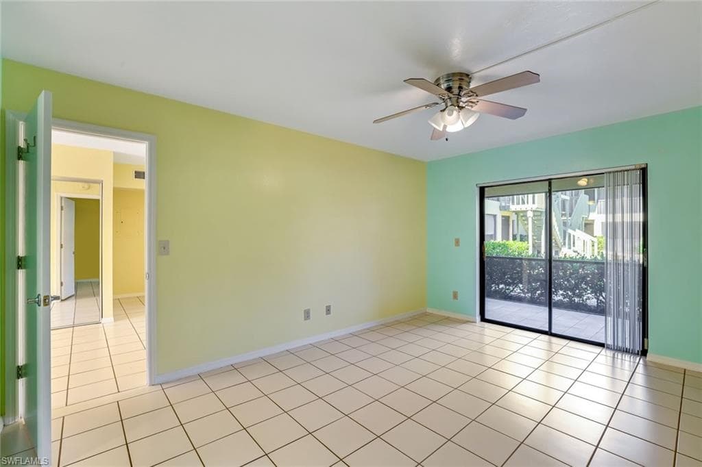 5501 Rattlesnake Hamm Rd 109, Naples, FL 34113-11