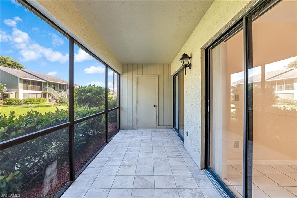 5501 Rattlesnake Hamm Rd 109, Naples, FL 34113-16