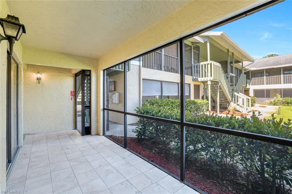 5501 Rattlesnake Hamm Rd 109, Naples, FL 34113-3