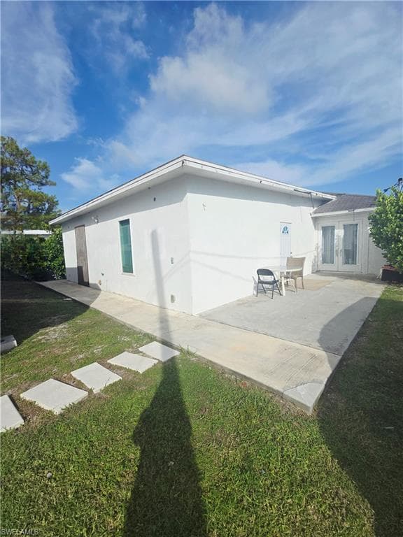 5321 Warren St, Naples, FL 34113-15
