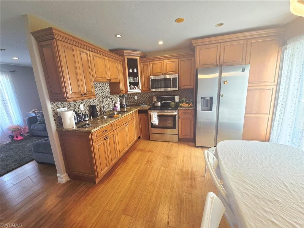 5321 Warren St, Naples, FL 34113-7